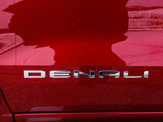 2024 GMC Canyon Denali- Sunroof - Heated Vented Seats - Photo 14
