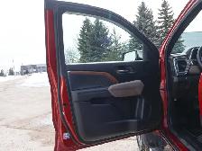 2024 GMC Canyon Denali- Sunroof - Heated Vented Seats - Photo 16