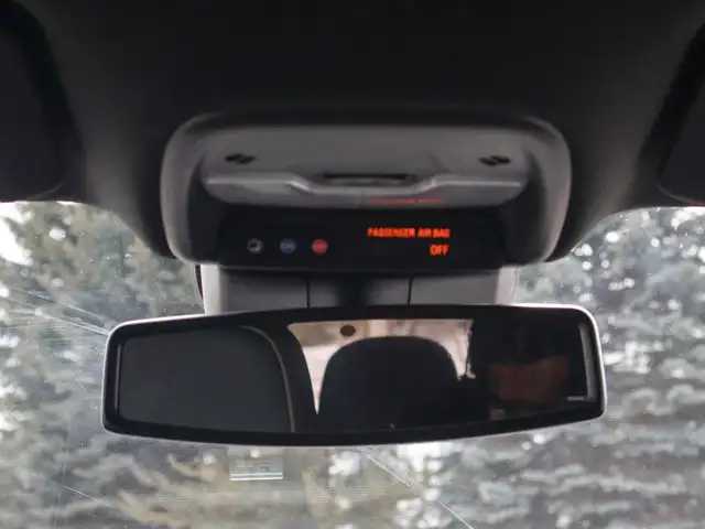 2024 GMC Canyon Denali- Sunroof - Heated Vented Seats - Photo 27