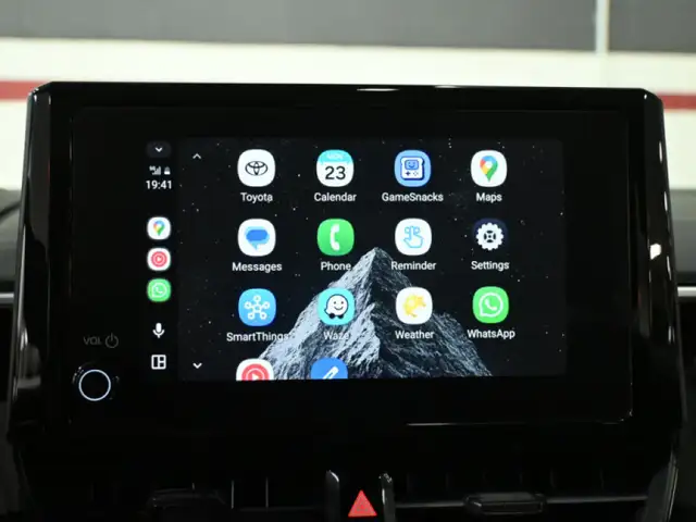 2024 Toyota Corolla LE Sunroof Adaptive Cruise Wireless Carplay - Photo 18