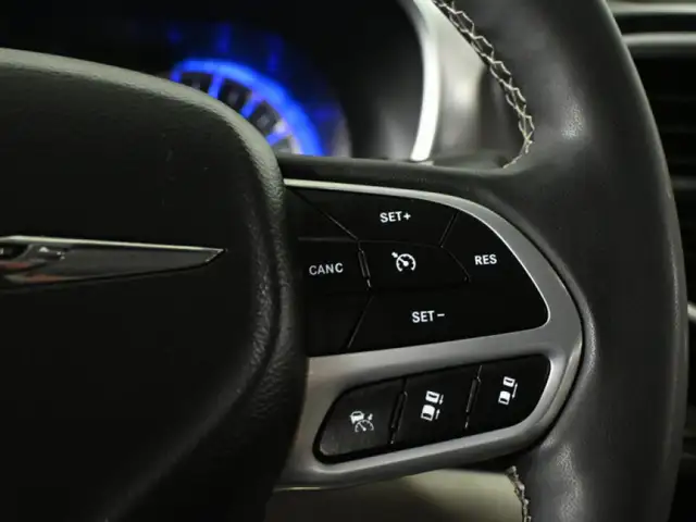 2023 Chrysler Pacifica Touring L No Accident Leather Heated Seat - Photo 15