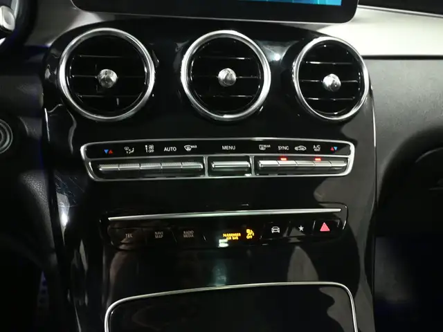 2022 Mercedes-Benz GLC 300 4MATIC Digital Dash AMG 360CAM Panora - Photo 21