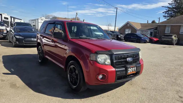 2011 Ford Escape XLT, V6, HAS RUST, DRIVES WELL, 185KMS, AS IS - Photo 7