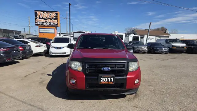 2011 Ford Escape XLT, V6, HAS RUST, DRIVES WELL, 185KMS, AS IS - Photo 8