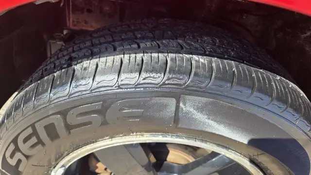 2011 Ford Escape XLT, V6, HAS RUST, DRIVES WELL, 185KMS, AS IS - Photo 14