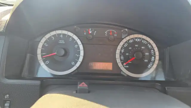2011 Ford Escape XLT, V6, HAS RUST, DRIVES WELL, 185KMS, AS IS - Photo 16