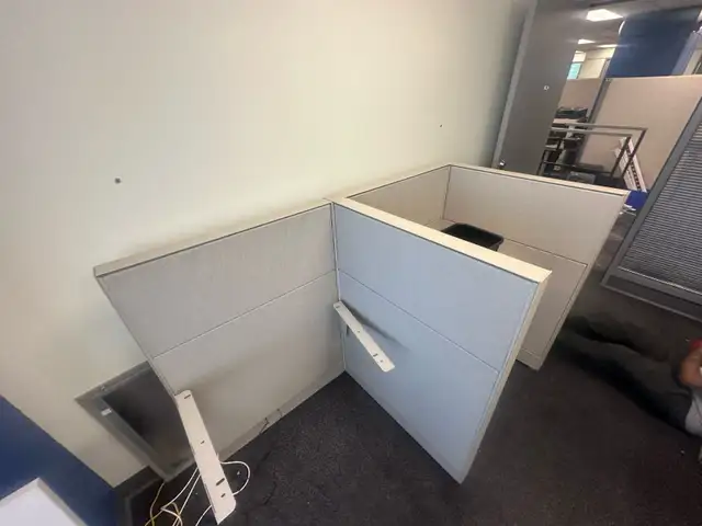 Teknion Leverage System-Refresh TOS-Workstation-Cubicles-Call! - Photo 3