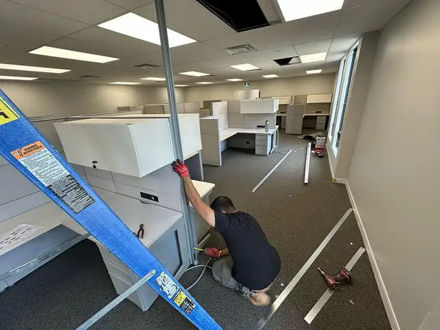 Teknion Leverage Arctic System-Call us for any size cubicles! - Photo 9