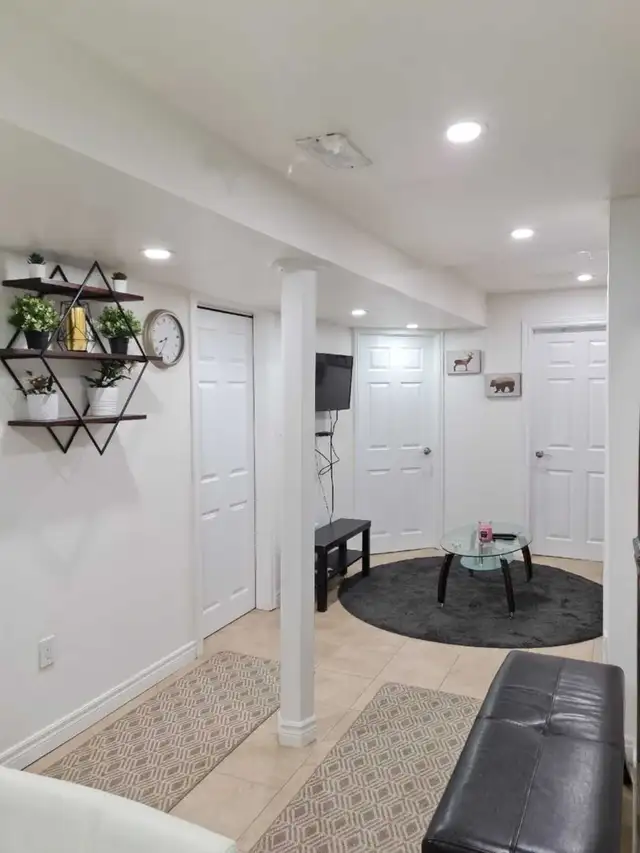 For rent in Mississauga: Furnished 2-bedroom basement apartment - Photo 4