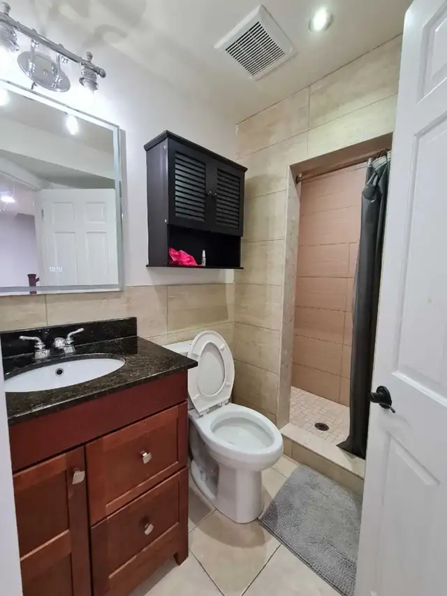 For rent in Mississauga: Furnished 2-bedroom basement apartment - Photo 6