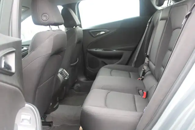 2024 Chevrolet Malibu 1LT - Photo 10