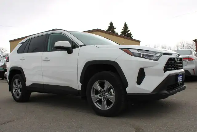 2025 Toyota RAV4 XLE AWD