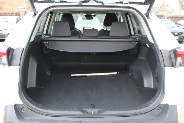 2025 Toyota RAV4 XLE AWD - Photo 8