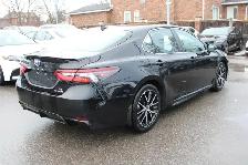 2024 Toyota Camry HYBRID SE - Photo 3