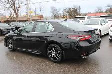 2024 Toyota Camry HYBRID SE - Photo 4