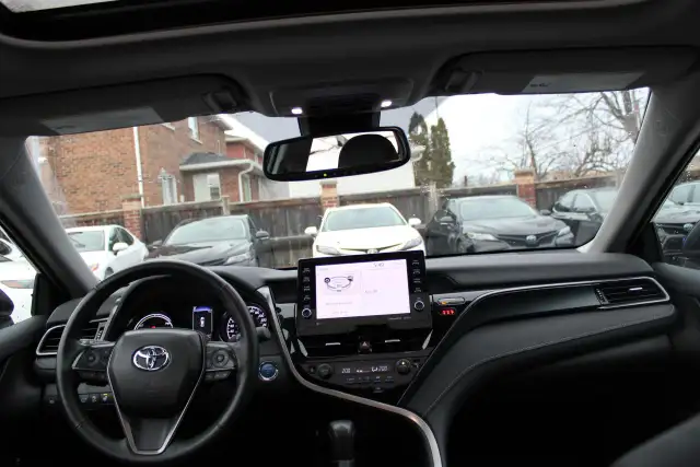 2024 Toyota Camry HYBRID SE - Photo 9