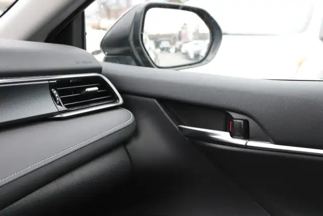 2024 Toyota Camry HYBRID SE - Photo 10