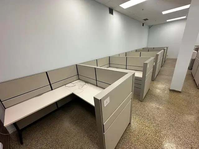 Modern Design Meets Performance – Teknion TOS System For Sale! - Photo 9