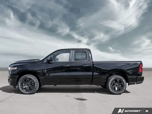 2026 RAM 1500 EXPRESS | 4X4 | 20s | CAM | BT | HOOD | RMT STRT! - Photo 3