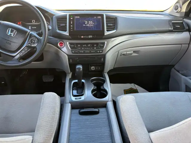 2016 Honda Pilot LX AWD - Photo 2