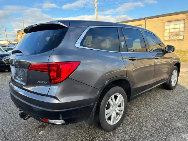 2016 Honda Pilot LX AWD - Photo 6