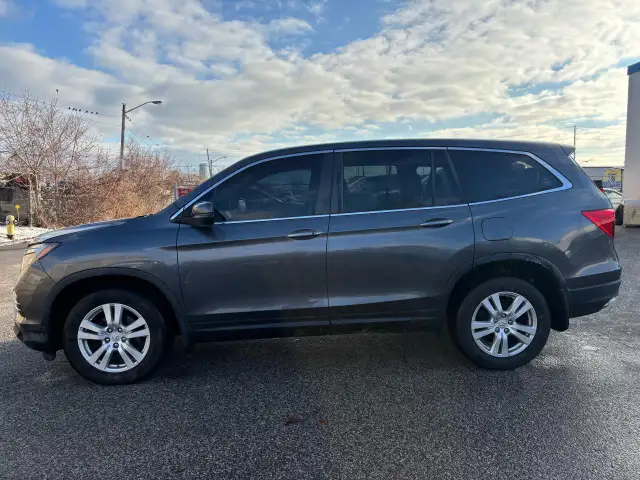 2016 Honda Pilot LX AWD - Photo 7