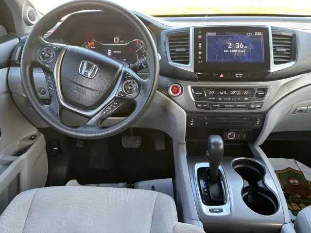 2016 Honda Pilot LX AWD - Photo 13