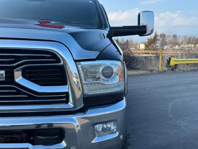 2017 RAM 3500 Limited DEALER SERVICED - Photo 12