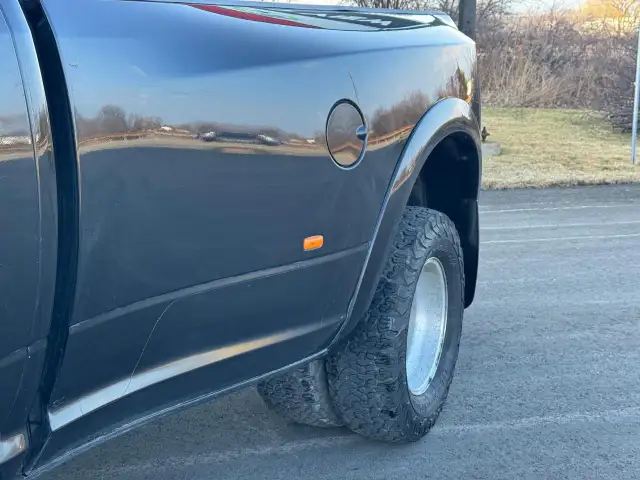 2017 RAM 3500 Limited DEALER SERVICED - Photo 16