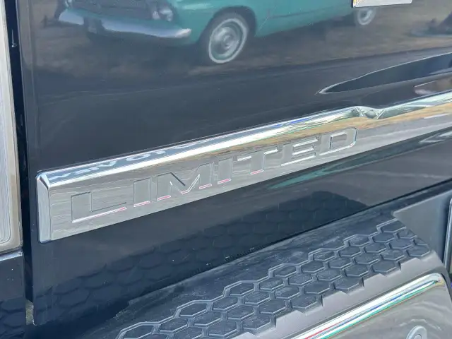 2017 RAM 3500 Limited DEALER SERVICED - Photo 19