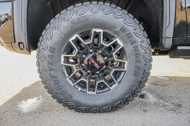 2026 GMC Sierra 2500HD AT4X - Photo 13
