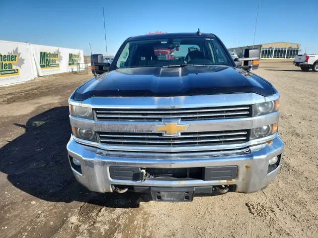 2015 Chevrolet Silverado 2500HD - Photo 8