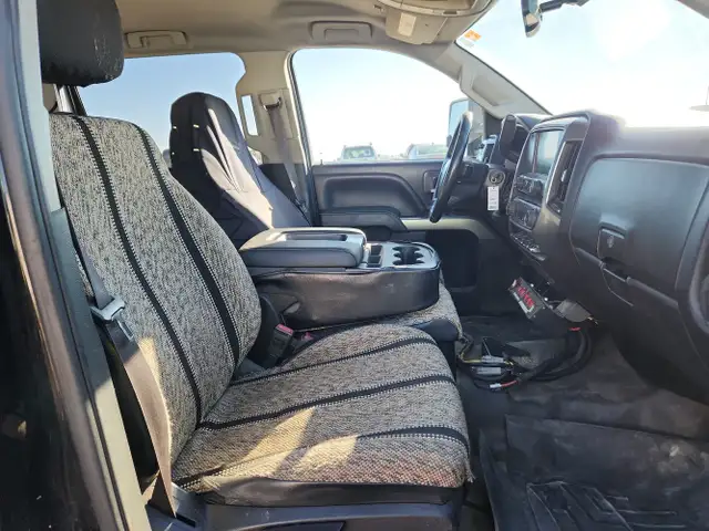 2015 Chevrolet Silverado 2500HD - Photo 23