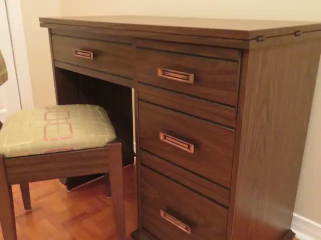 Machine à coudre Vigorelli, meuble et chaise - Photo 4