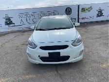 2012 Hyundai ACCENT - Photo 2