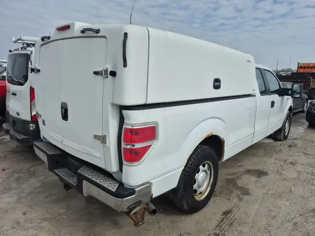 2011 Ford F-150 w/Heavy Duty Payload Package - Photo 4