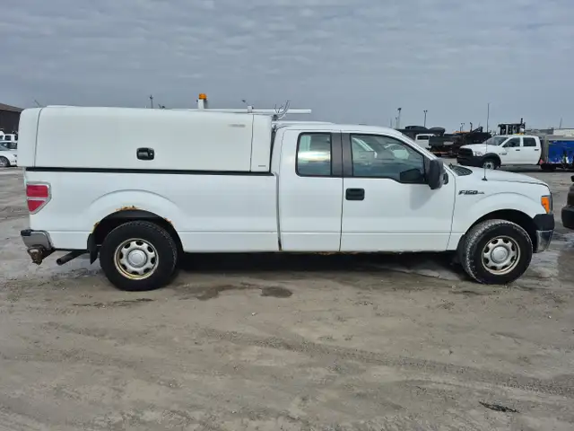 2011 Ford F-150 w/Heavy Duty Payload Package - Photo 5