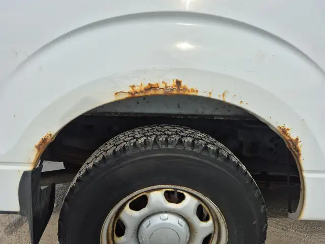 2011 Ford F-150 w/Heavy Duty Payload Package - Photo 13