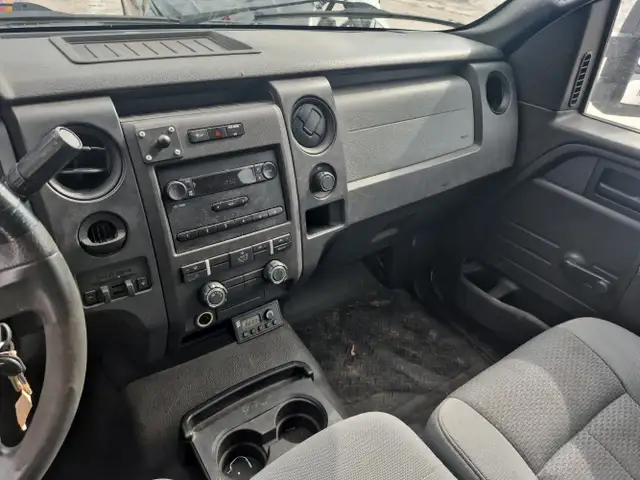 2011 Ford F-150 w/Heavy Duty Payload Package - Photo 23