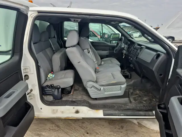 2011 Ford F-150 w/Heavy Duty Payload Package - Photo 32