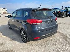 2014 Kia Rondo - Photo 7
