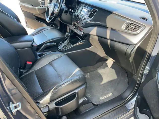 2014 Kia Rondo - Photo 23