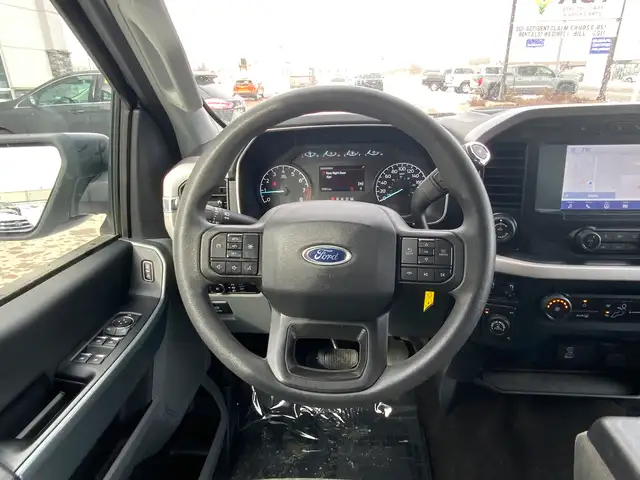 2023 Ford F150 Crew XLT 4x4 | 5.0L V8 | Ford Pass | BU Camera | - Photo 12