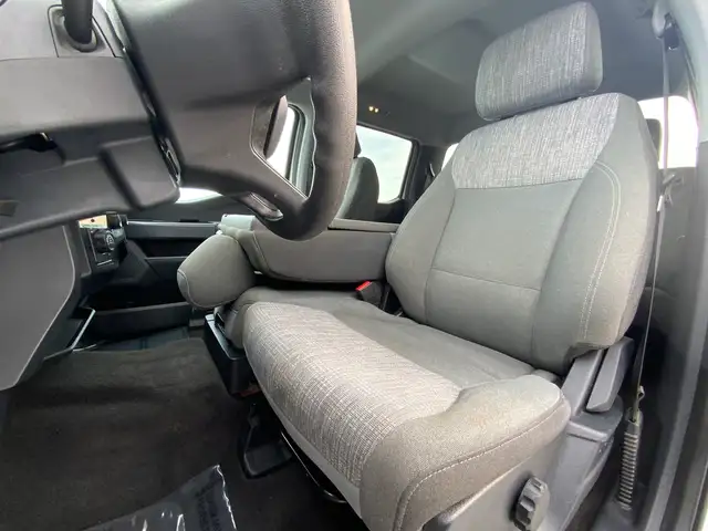 2023 Ford F150 Crew XLT 4x4 | 5.0L V8 | Ford Pass | BU Camera | - Photo 15