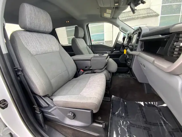 2023 Ford F150 Crew XLT 4x4 | 5.0L V8 | Ford Pass | BU Camera | - Photo 18