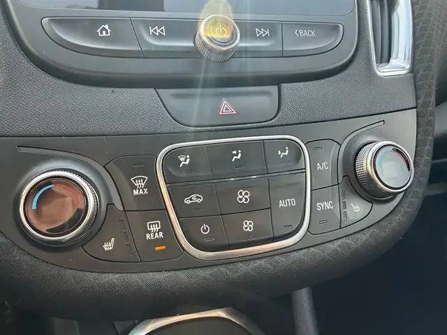 2019 Chevrolet Malibu LT - Photo 10