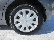 2016 Nissan Versa Note S Cloth Interior Rear Wiper FWD - Photo 17