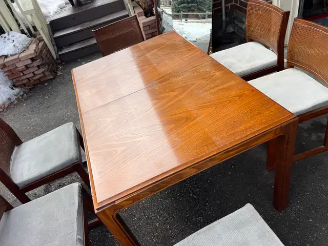 Free delivery used Dining Table and 4 Chairs Set - Photo 3