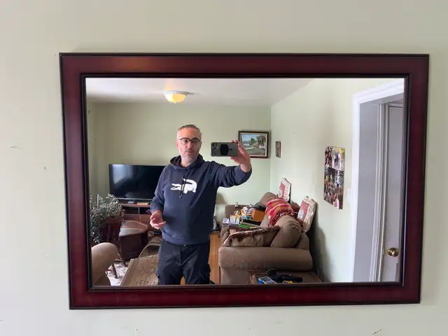 Free delivery used Decorative Wall Mirror - Photo 4