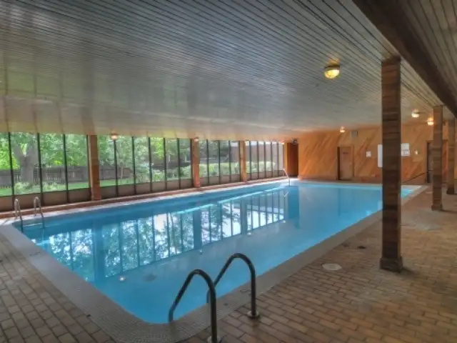 Blow Out Rent: Dalhousie - Bi-Level, 2 Bdrm,14th&15th - Photo 3